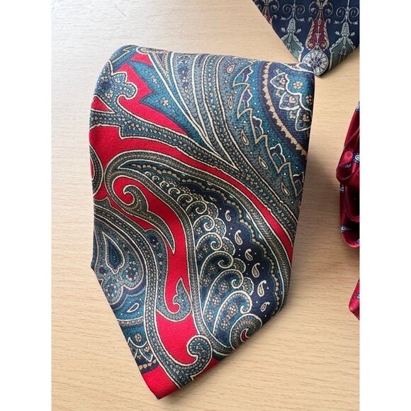 Vintage Tie Lot – 1970s, 80s, and 90s – Mixed Patterns and Brands - Picture 6 of 16